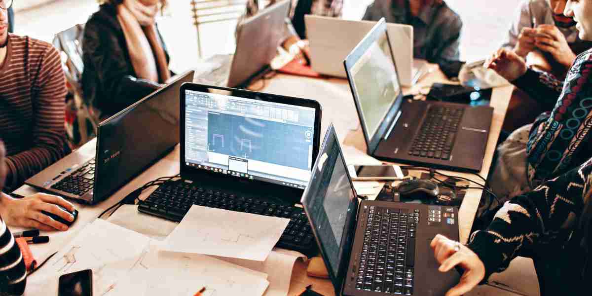 PRM4U social media management.